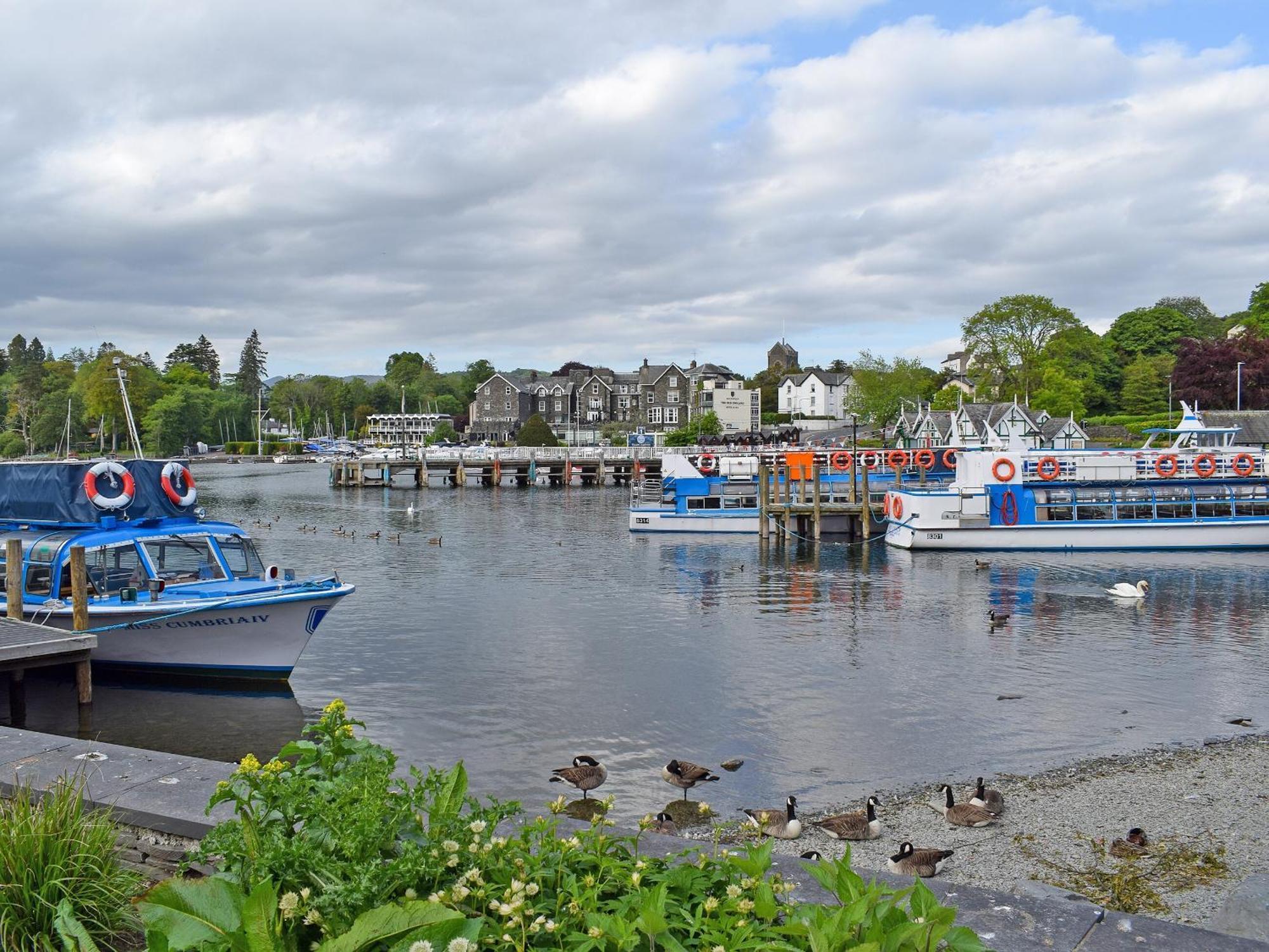 Strawberries And Cream Villa Bowness-on-Windermere Exteriör bild